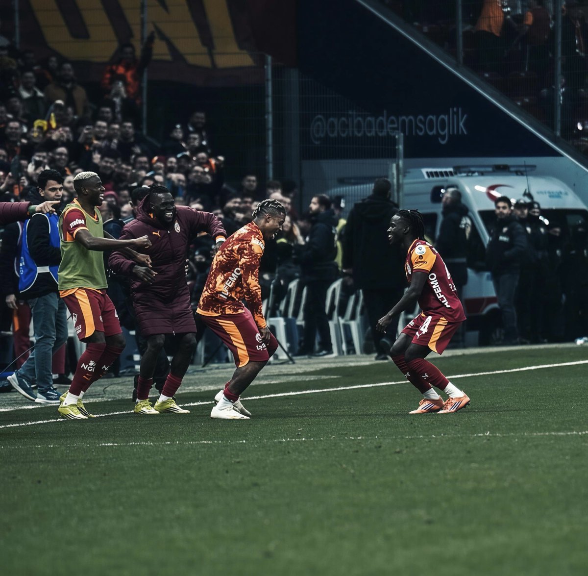 Gs Things tweet media