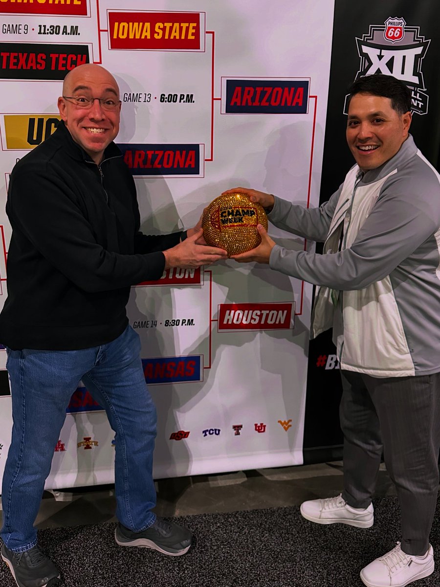 roigrage's tweet photo. We finally made it to the Big 12 Tournament Finals. We got #5 Houston vs #2 Arizona tonight at 7pm ET on ESPN. Final 4 preview. https://t.co/NwIFMPt2LH