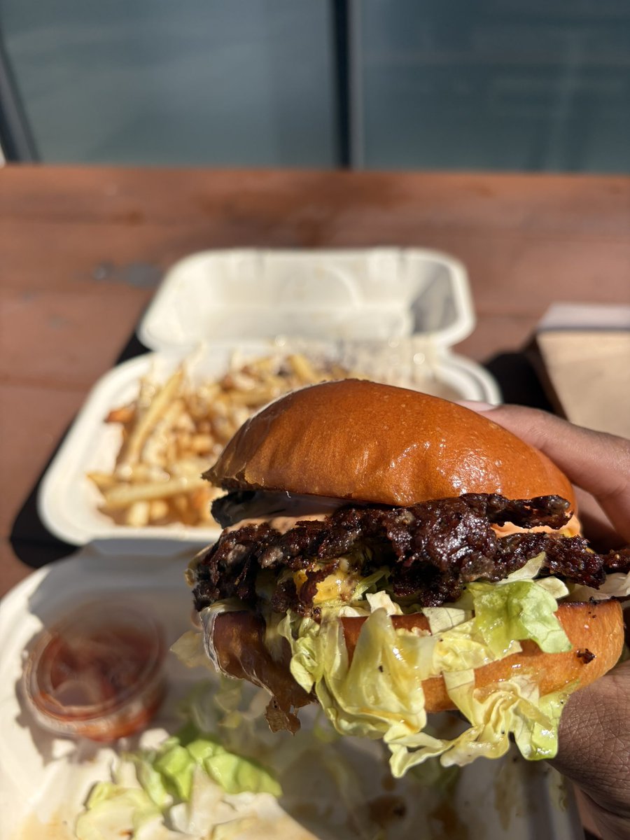 cake🇻🇦🇺🇸🕊️ tweet media