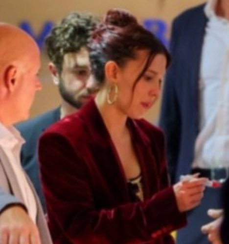 gabriel being seen at s5 premiere with millie instead of finn 😭 millie and finn having a mutual friend is so bizarre