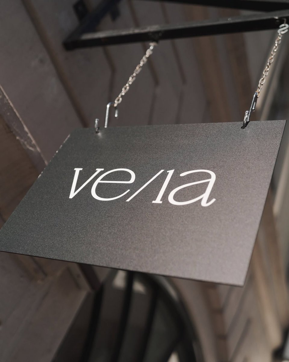 هُنا لندن tweet media