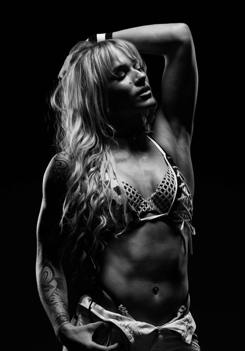 𝐒𝐎𝐋 𝐑𝐔𝐂𝐀 ☀︎︎ not @SolRucaWWE ♡︎ tweet media