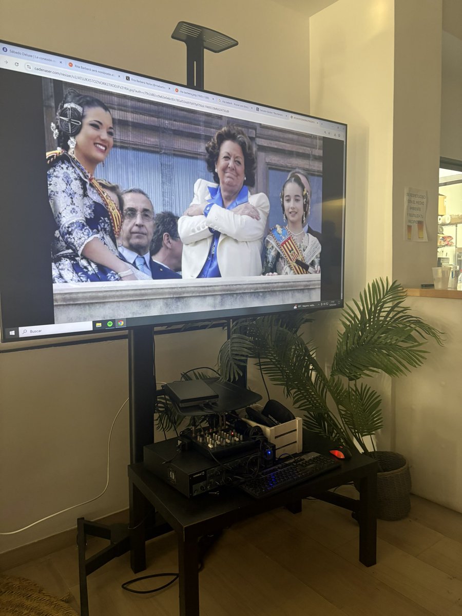Ana de Fuentes tweet media