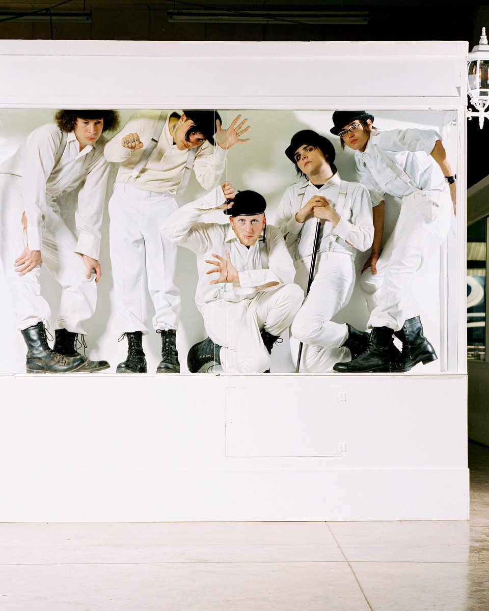mychemfiles's tweet photo. [HD] MCR for a Clockwork Orange-inspired shoot 📸 by Pamela Littky, July 2005 https://t.co/dZ5eDuvVTb