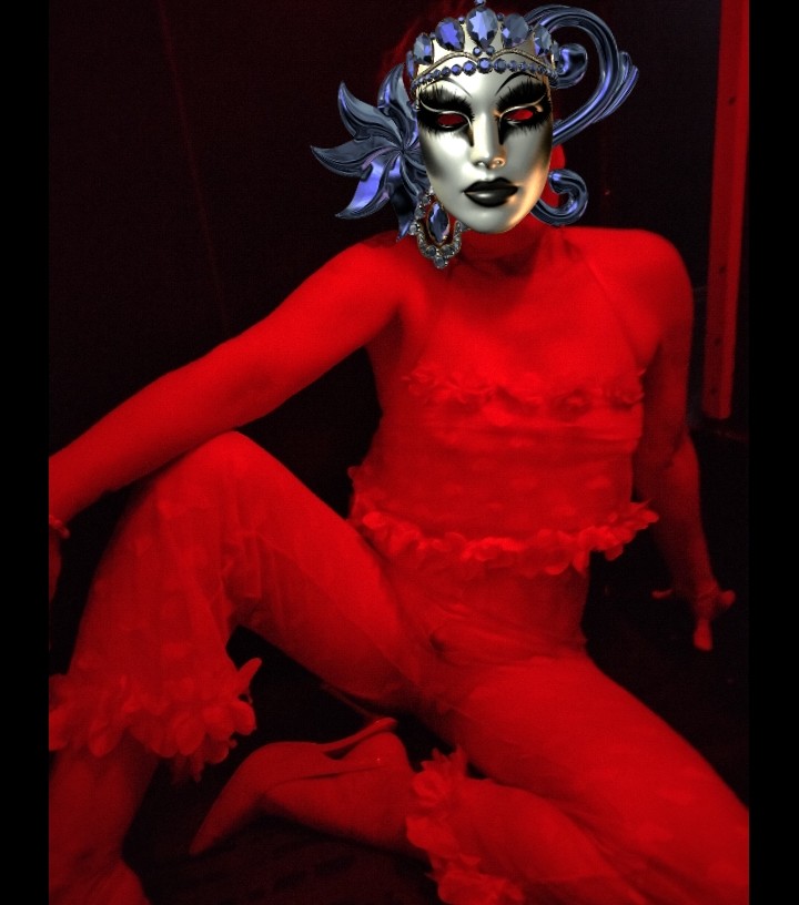 Karen y Marco tweet media