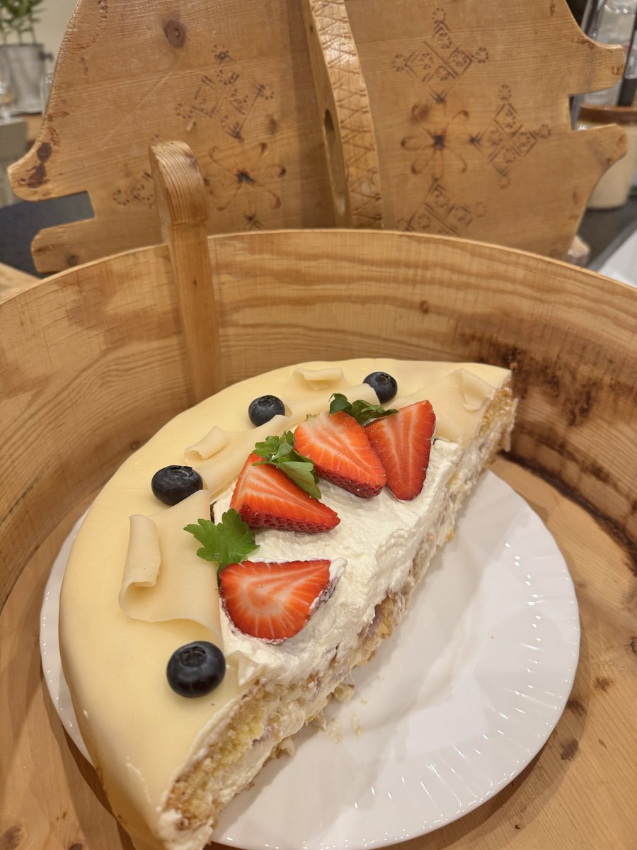 Freja Thackray tweet media