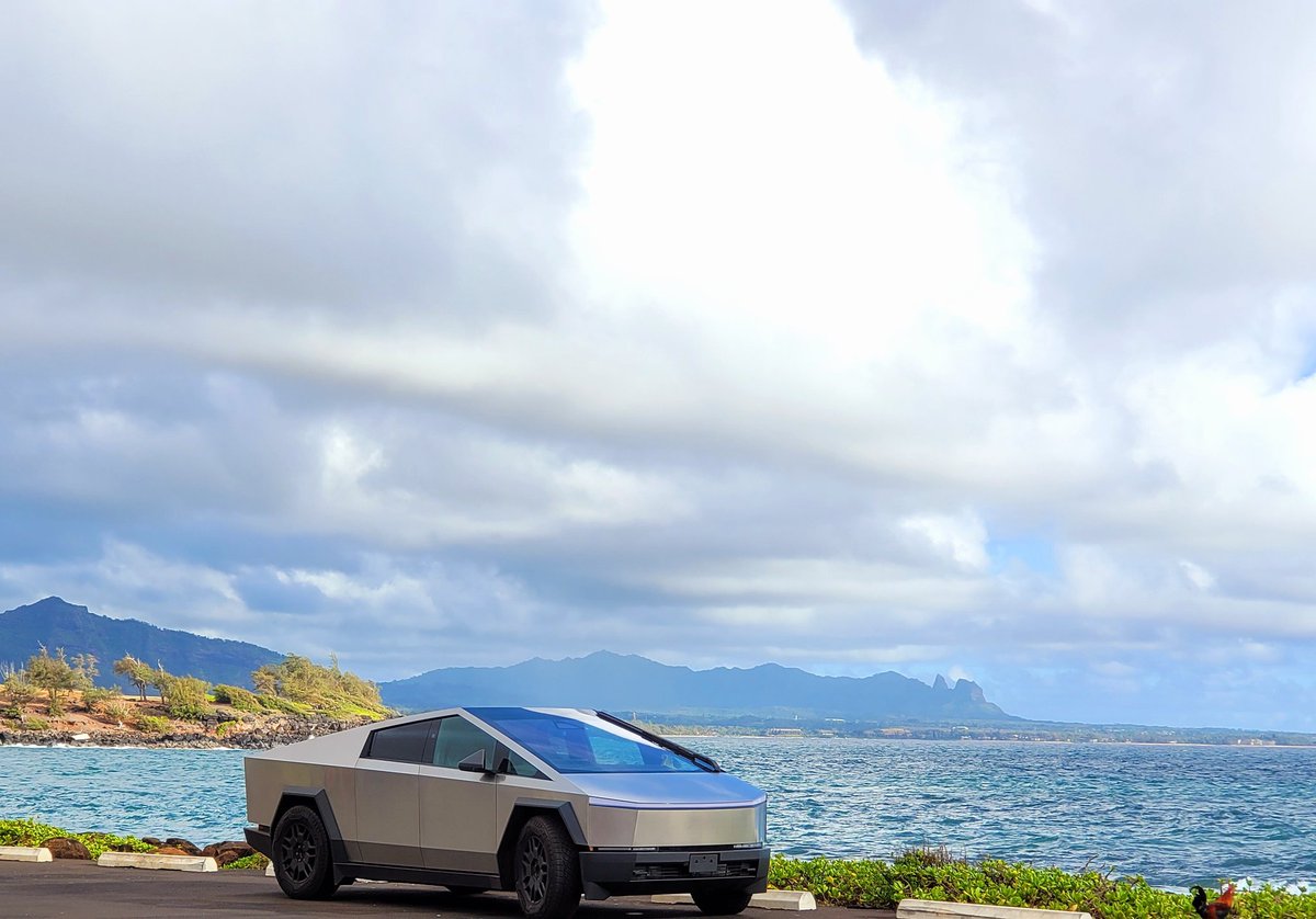 JESUS LOVES KAUA'I tweet media