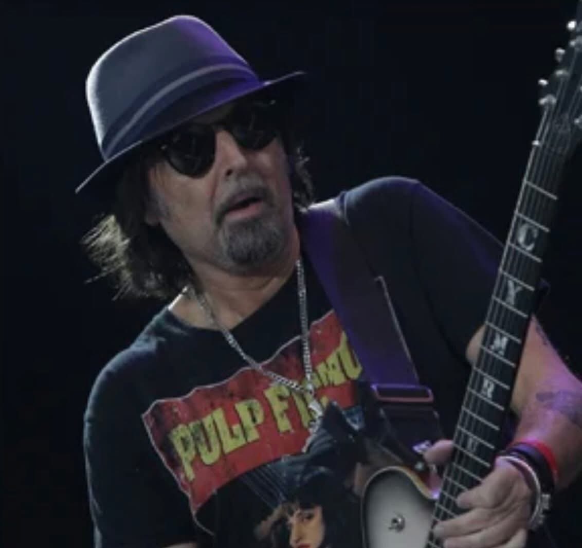 geezerbutler's tweet image. Sad to hear of the passing of Phil Campbell. We had some fun times when we toured together back in the day. A truly nice man with a wicked sense of humour. Many a laugh was had on that tour, especially when he arrived at a gig in full make-up, skirt and blouse!  RIP Phil, say hi