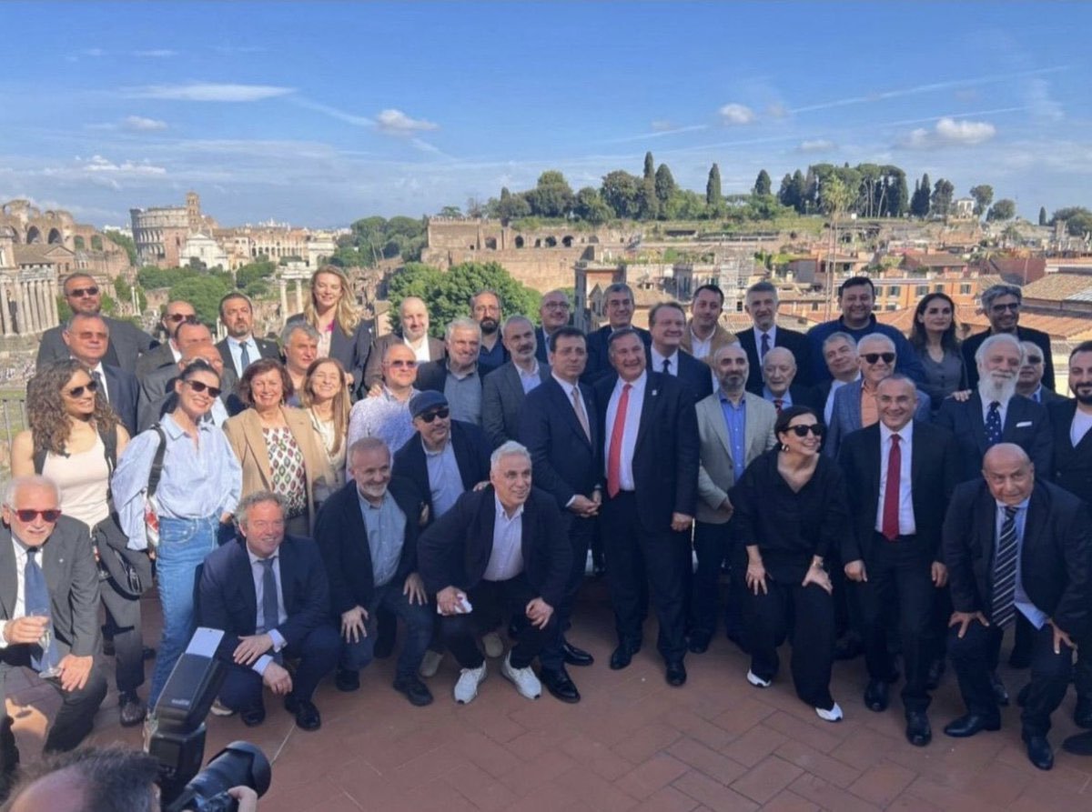 Kim bunlar biliyor musunuz? İpucu vereyim yer Roma..