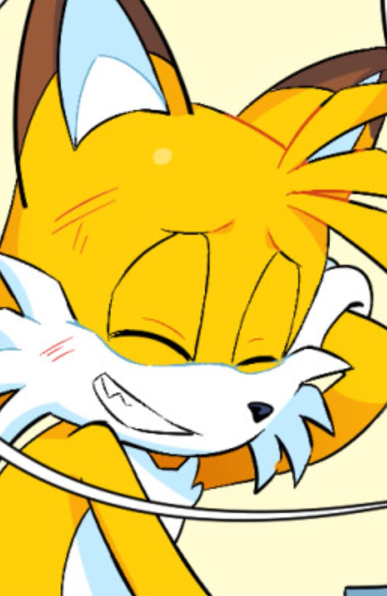 TWINTAILED_TALE's tweet photo. "(Ugh, nevermind that...focus on the now, Tails.)"

"Soooo...how'd that feel? Seems you aren't outta shape like you thought! Huh?" https://t.co/wo1EbBtYas