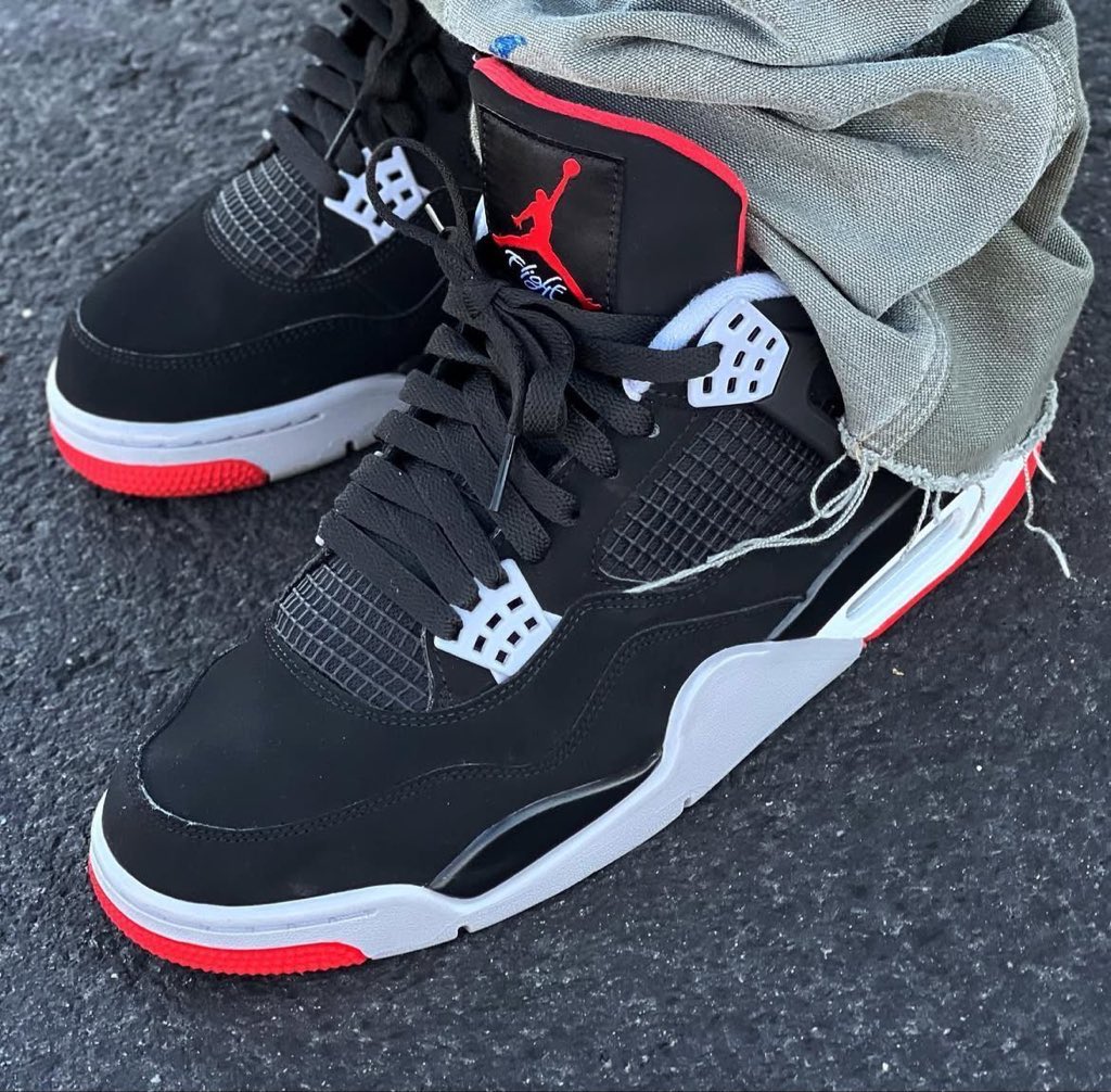 Ovrnundr's tweet photo. Nike Air Jordan 4 "Bred" 🌹

• $220
• Family sizing 
• November 27th

- True-to-OG. '89 shape
- White upper edges like the 1989 pair
- Packaged in the Michael Jordan face box

LIMITED STOCK https://t.co/3xRcfNrYrb