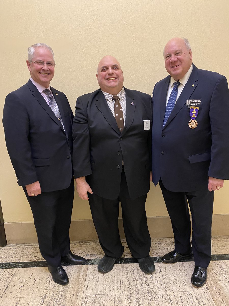 OceanLodge_89's tweet photo. At the NJ Council of Deliberation RW Andrew Christopher, PGC was presented with the Meritorious Service Award.  It is an honor within the Scottish Rite, NMJ.  Pictured is Sovereign Grand Commander of the Scottish Rite, NMJ: Illustrious Walter F. Wheeler, 33° &amp; WM Policastro, 33°. https://t.co/sWsFWfDqPB