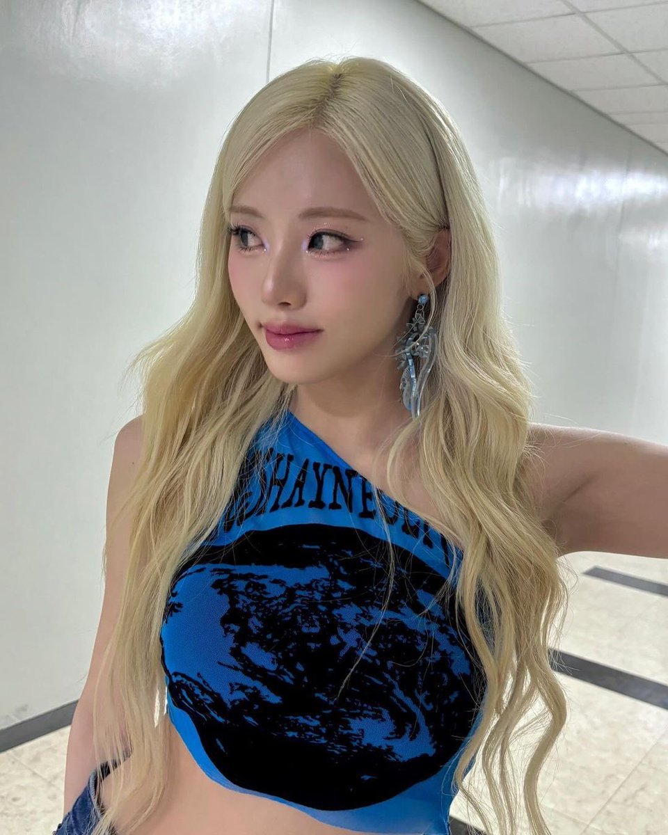 baekgyub's tweet photo. blondie https://t.co/NafSwbQ8Dv