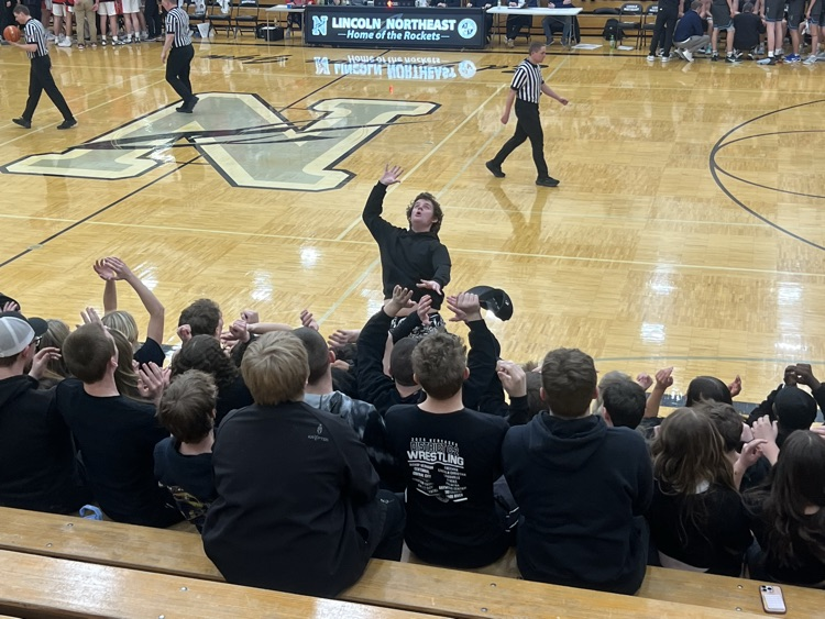 ๐
๐ซ๐๐๐ฆ๐๐ง ๐
๐๐ฅ๐๐จ๐ง๐ฌ tweet media