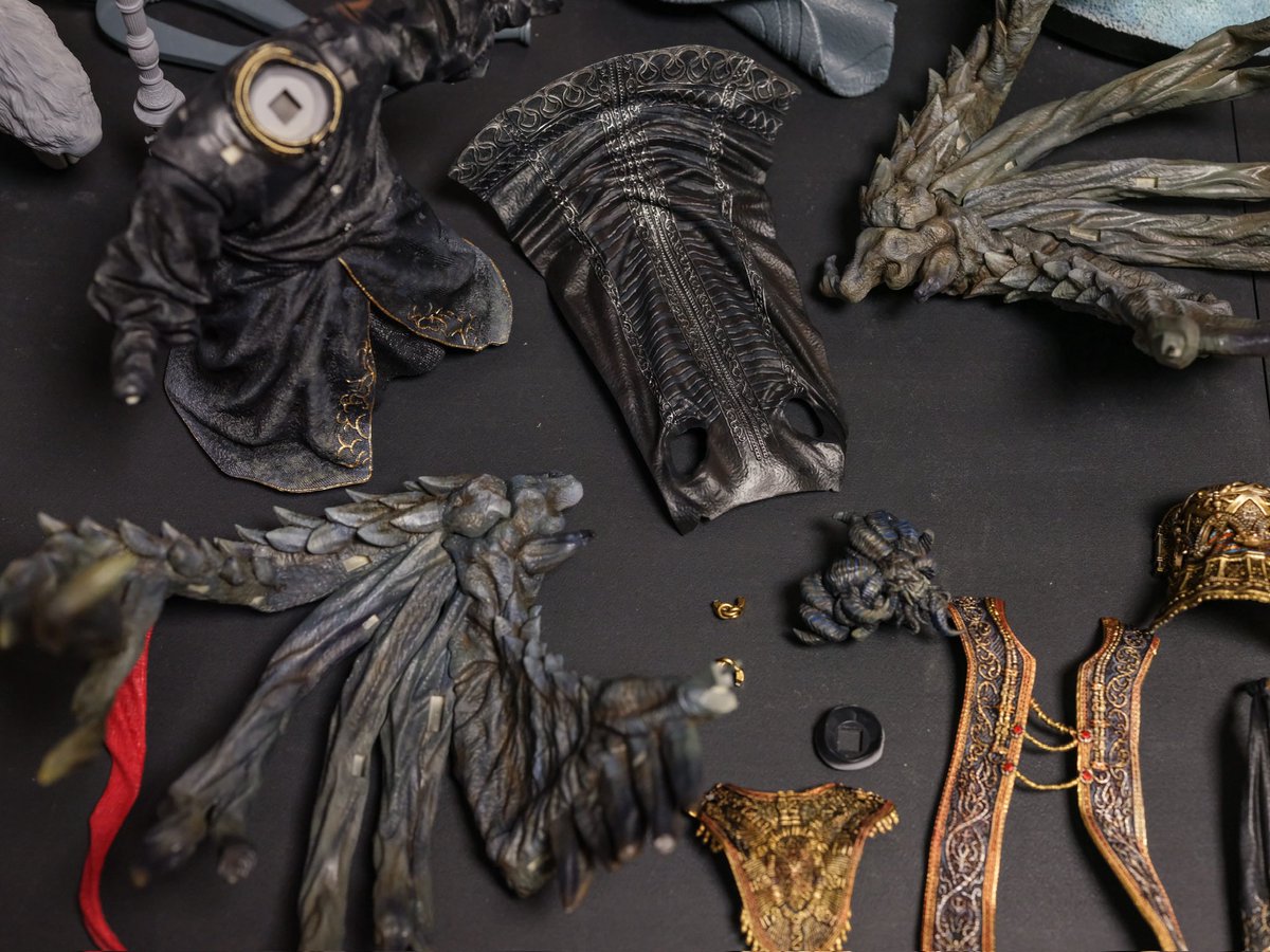 炭色/Tan tweet media