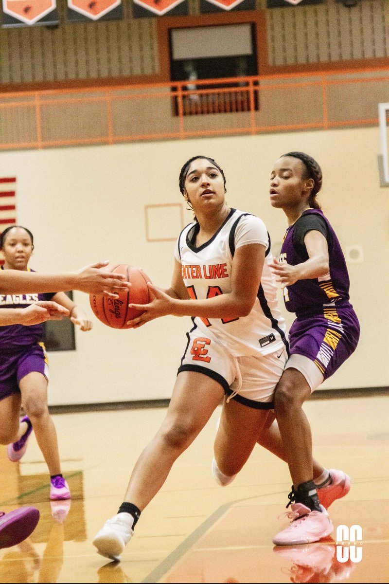 Center Line Girls Basketball tweet media