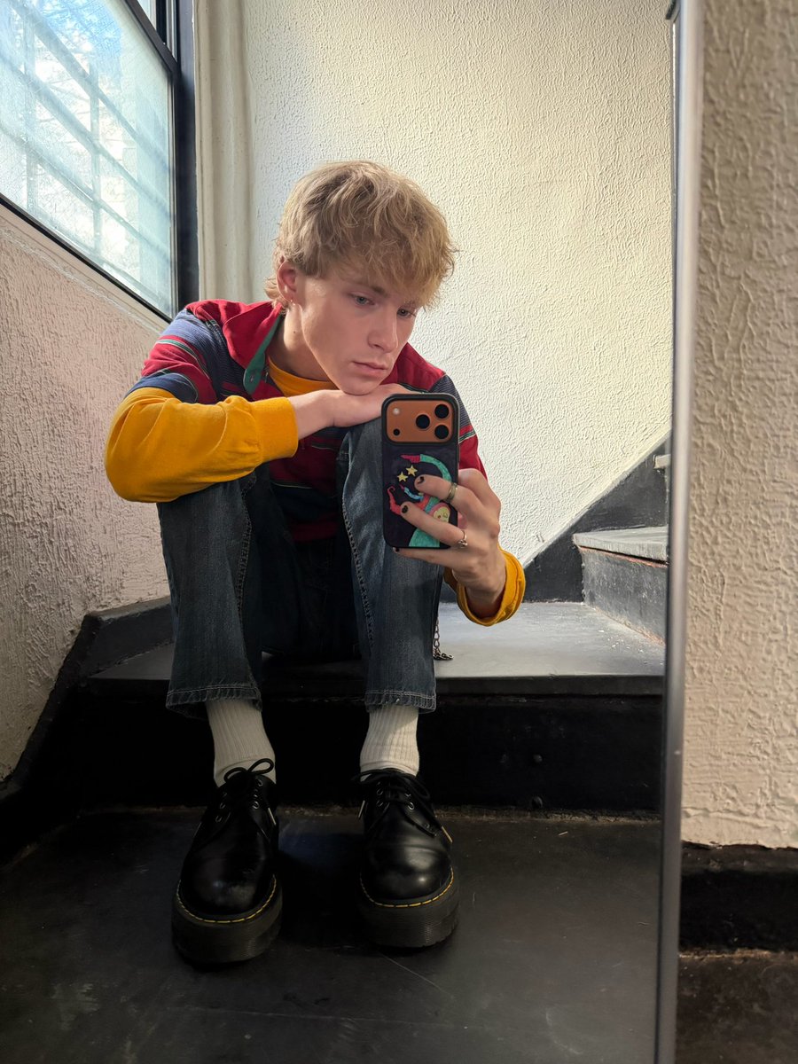 internethippo69's tweet photo. What’s everyone doing today :P https://t.co/7wF9ttOrGf