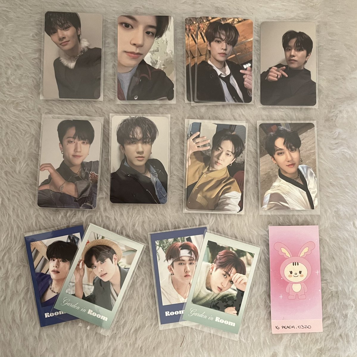 VENDA SKZ

🌱 10,00 cada pc + frete

*polas a dupla é 10

• feedbacks no ig peach.0320 
• ⁠frete 10,00
• tds pcs podem ter pequenas marcas, avarias mais visíveis estão marcadas com *
• não reservo 
• não faço reembolso por desistência 
• ❌ sensitive buyers