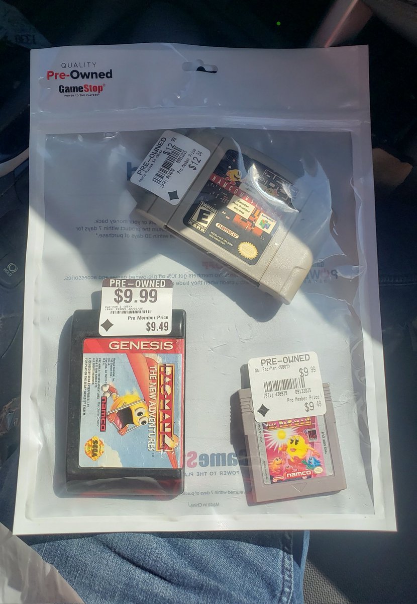 PacFexa's tweet photo. Look what I found at GameStop
3 Retro Pac-Man Games
Pac-Man 2 The New Adventures (SG)
Ms. Pac-Man (GB)
Namco Museum (N64)
@officialpacman @BandaiNamcoUS @BandaiCollect @gamestop
#pacman #PacMan #arcade #PACMAN45 #PACMAN45TH #gamestop #GameStop https://t.co/41wCn2Gj84