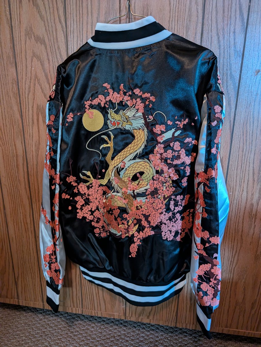 脱ぐ祭り tweet media