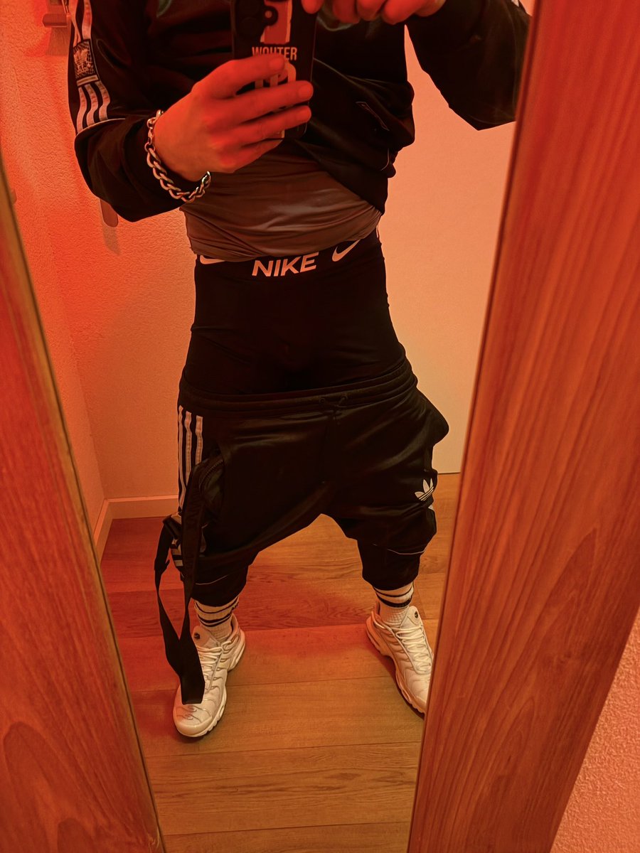 ProllMaster tweet media