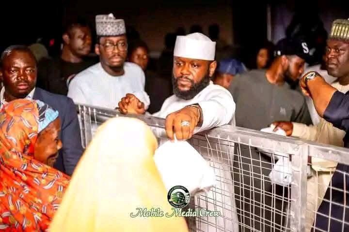 Seyi Tunubu empowers youths in Oweri but shared rice in the North , it’s alright ☹️💔