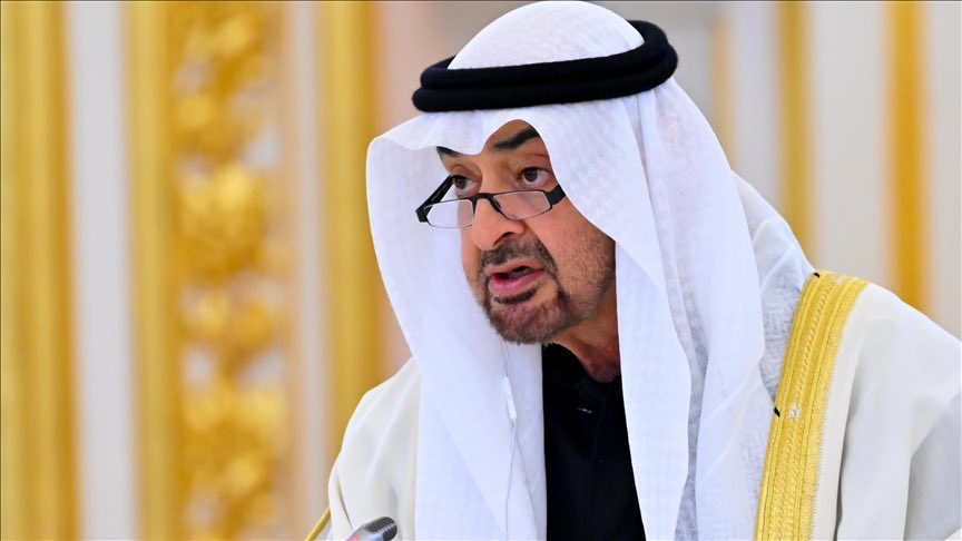 MazinGhassan's tweet photo. 🔴عاجل: أغلقت دولة الإمارات للتو كافة المؤسسات الإيرانية في دبي؛ المستشفى الإيراني، والمدارس، والنادي الإيراني. وقد صدرت أوامر لكل موظف إيراني مُوفد من قِبَل الحكومة بمغادرة البلاد فوراً. كما أُبلغت القنصلية الإيرانية بضرورة تقليص عملياتها لتقتصر على الموظفين المحليين فقط.

♦️وكانت وكالة "إيران إنترناشيونال" هي من انفرد بنشر هذا الخبر. فقد تلقى "المستشفى الإيراني" تعليمات من "هيئة الصحة بدبي" بوقف جميع أنشطته في غضون شهر واحد. كما ألغت "هيئة المعرفة والتنمية البشرية" تراخيص ما لا يقل عن خمس مدارس تابعة للجالية الإيرانية، مع صدور أوامر للطلاب بالانتقال إلى مدارس أخرى بحلول 16 مارس. ومن جانبه، أعلن "النادي الإيراني" عن تعليق جميع أنشطته بحلول 15 مارس، متذرعاً بـ "الظروف الراهنة". وتتمثل هذه الظروف في إطلاق 1540 طائرة مسيرة و293 صاروخاً باليستياً باتجاه دولة الإمارات خلال أربعة عشر يوماً.

♦️وقد أسفرت هذه الهجمات عن مقتل ستة أشخاص من المواطنين والمقيمين، وإصابة 131 آخرين. كما سقط حطام الصواريخ التي تم اعتراضها على مواقع متعددة، شملت "خور دبي"، وبرج "23 مارينا"، وفندق "فيرمونت نخلة جميرا"، وواجهة فندق "برج العرب"، و"مطار دبي الدولي"، و"ميناء جبل علي"، و"مجمع الرويس الصناعي" في أبوظبي. 

♦️وقد أنفقت دولة الإمارات ما يتراوح بين 1.3 و2.6 مليار دولار على الدفاع الجوي خلال أسبوعين؛ وهو مبلغ يعادل ثلاثة عشر ضعف ما أنفقته إيران على شن تلك الهجمات. إن الملاذ الآمن الذي شيدته دبي على مدار ثلاثة عقود يتعرض الآن للتآكل بفعل الشظايا المتساقطة الناتجة عن معدل اعتراض للصواريخ بلغ 94%، في حين أن نسبة الـ 6% التي تنجح في اختراق الدفاعات تتسبب في اندلاع حرائق تتصدر نشرات الأخبار المسائية كل ليلة.

♦️وتُعد عمليات إغلاق المؤسسات هذه بمثابة المعادل الدبلوماسي للخطوة التي اتخذها قطاع التأمين في الخامس من مارس؛ إذ قامت "أندية الحماية والتعويض" (P&I clubs) بقطع الروابط المالية التي كانت تجمع بين قطاع الشحن الخليجي والتجارة العالمية. واليوم، تقوم دولة الإمارات بقطع الروابط الاجتماعية التي تجمع بين إيران وأكبر مركز تجاري في منطقة الخليج. فالمستشفى الذي كان يقدم الرعاية الصحية للمقيمين الإيرانيين، والمدارس التي كانت تتولى تعليم أبنائهم، والنادي الذي كان يمثل ملتقىً لتجمع أفراد الجالية؛ جميعها قد أُغلقت أبوابها. ولم يحدث ذلك بسبب ما كان يجري داخل تلك المؤسسات، بل بسبب ما يجري فوق سمائها.

♦️ويُقدر عدد الإيرانيين المقيمين في دولة الإمارات بما يتراوح بين 400,000 و500,000 نسمة. وقد أمضى الكثير منهم عقوداً طويلة في البلاد؛ حيث يديرون أعمالاً تجارية، ويمتلكون عقارات، ويرسلون أبناءهم إلى المدارس التي فقدت تراخيصها للتو، ويتلقون الرعاية الصحية في المستشفى الذي تلقى للتو إشعاراً بالإغلاق. إن عمليات الإغلاق هذه لا تستهدف المقاتلين، بل تستهدف البنية التحتية للحياة الطبيعية المستقرة. الرسالة واضحة ولا لبس فيها: إذا أطلقت حكومتكم الصواريخ على أبراجنا، فسيخسر مجتمعكم مستشفاه.

♦️أغلقت الإمارات سفارتها في طهران في الأول من مارس، أي بعد ثلاثة أيام من اندلاع الحرب. والآن، أغلقت الوجود المؤسسي الإيراني في دبي؛ وبذلك أصبحت القطيعة الدبلوماسية تامة. لا سفارة، ولا طاقم قنصلي، ولا مستشفى، ولا مدارس، ولا نادٍ اجتماعي. لقد وصلت الدولتان - اللتان تتقاسمان ممراً مائياً بطول 33 كيلومتراً، وتستضيف الأراضي الإماراتية 300 مليار دولار من الأصول الإيرانية، وتجمعهما نزاع مستمر منذ خمسين عاماً حول ثلاث جزر استولت عليها إيران عام 1971 - إلى نقطةٍ بات فيها الوجود الإيراني الوحيد الذي تتسامح معه الإمارات هو الطائرات المسيّرة التي تسقطها دفاعاتها الجوية.

♦️هذا هو وجه الحرب حين تهبط إلى مستوى الحياة اليومية المباشرة؛ فهي لا تتمثل حينها في مشاة البحرية أو الضربات الجوية، بل في مدير مدرسة يخبر أولياء الأمور بضرورة نقل أبنائهم إلى مدارس أخرى بحلول يوم الاثنين، وفي مسؤول إداري في مستشفى يبلغ المرضى بتعليق تغطيتهم التأمينية، وفي نادٍ اجتماعي يُعلّق إشعاراً مقتضباً يقول: "نظراً للظروف الراهنة"؛ لأن تلك الظروف الراهنة ليست سوى صواريخ باليستية تُصوّب نحو المدينة التي يقف فيها ذلك النادي.

-@shanaka86