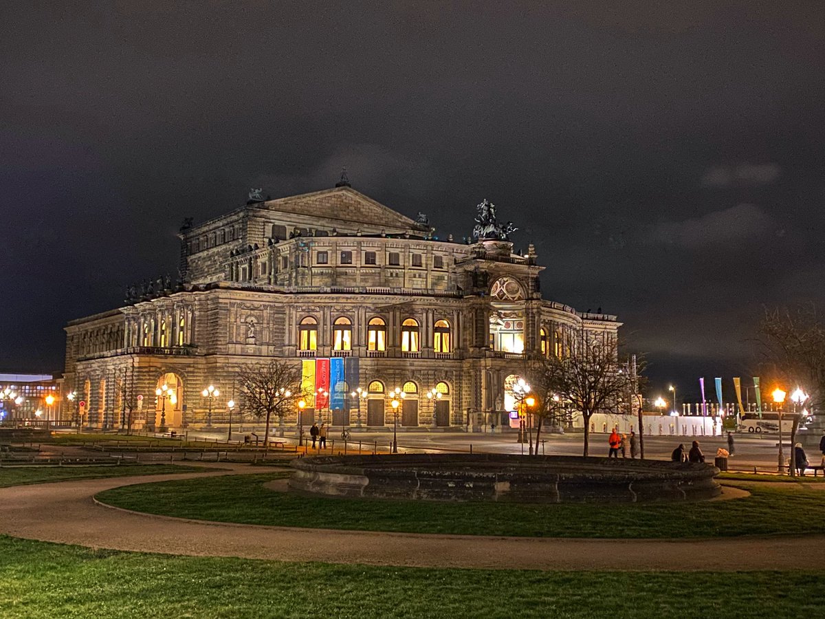 #Dresden - die Semperoper heute Abend
