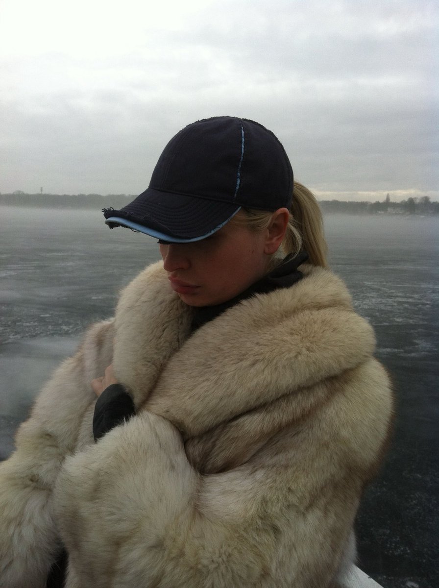 kim petras tweet media