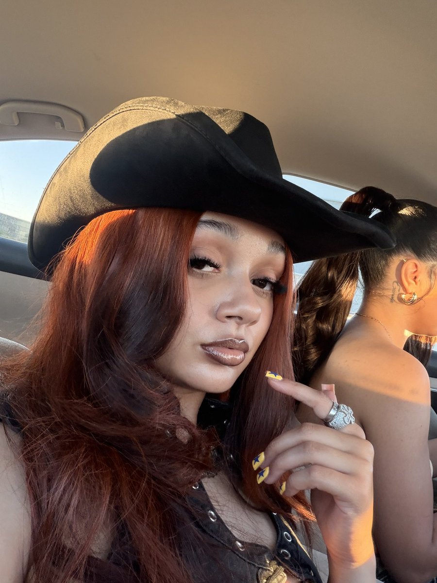 mya angel👩🏽‍❤️‍💋‍👩🏾 tweet media