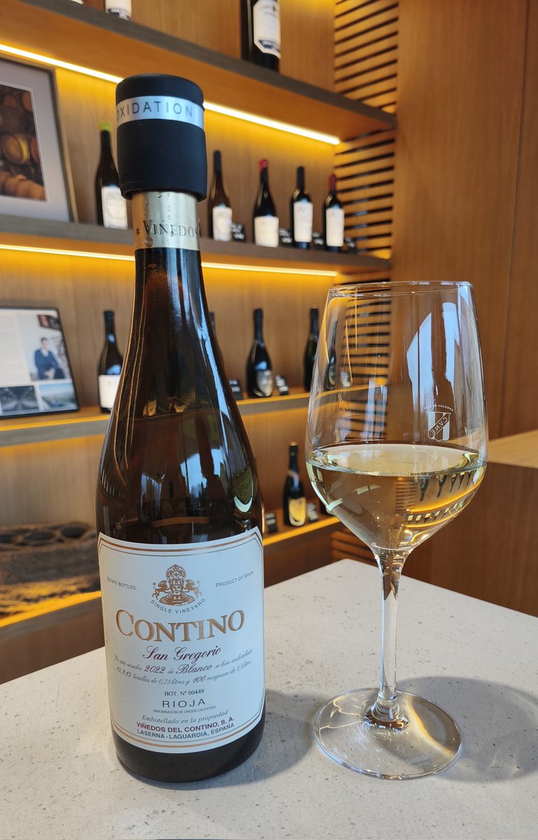 Lonifasiko's tweet image. ¿Os he dicho ya que el winebar de CVNE es una jodida maravilla? 🤩 #Haro #vino