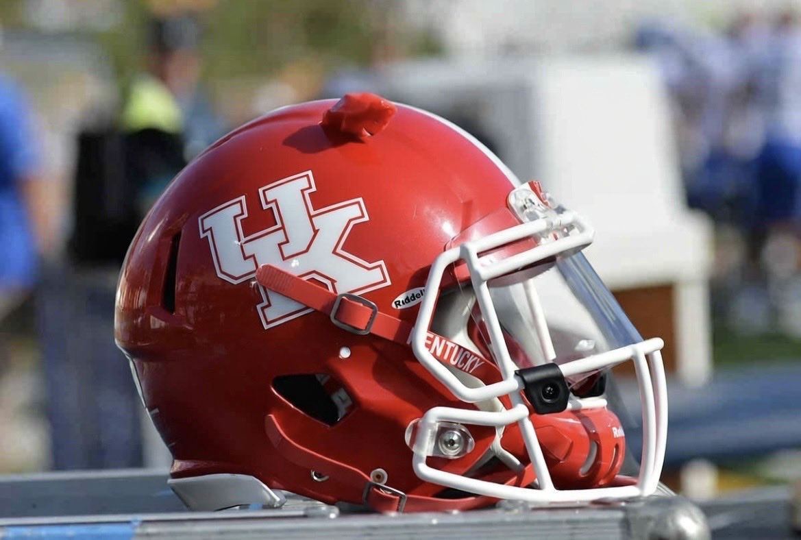 Louisville Uniform Tracker tweet media