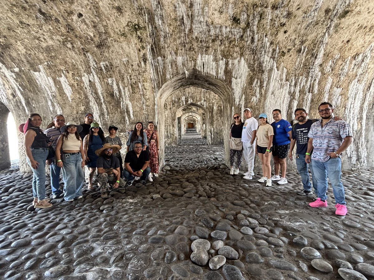 de_ejea's tweet photo. #prisionerosvisitantes #conociendo la fortaleza de#sanjuandeulua #selfiedelrecuerdo gracias por visita @guiasdeturistasejeaveracruz #Elizabeth Aburto https://t.co/auoKmWbTyC