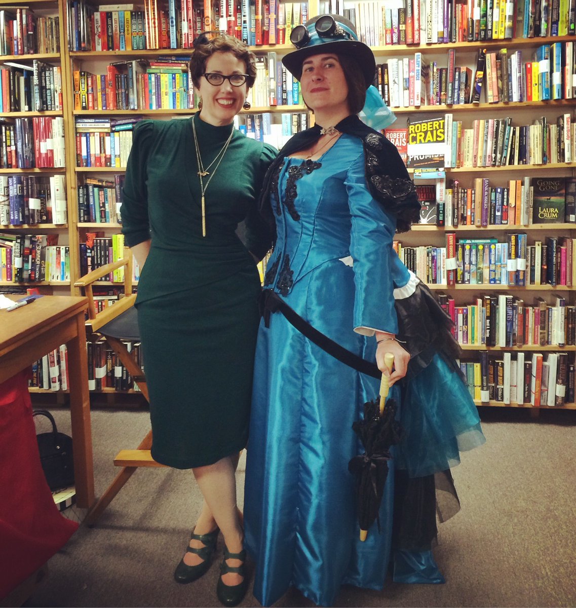 That time when I meet my own character in the flesh, Alexia dressed in the style of the cover of Soulless Manga Vol II