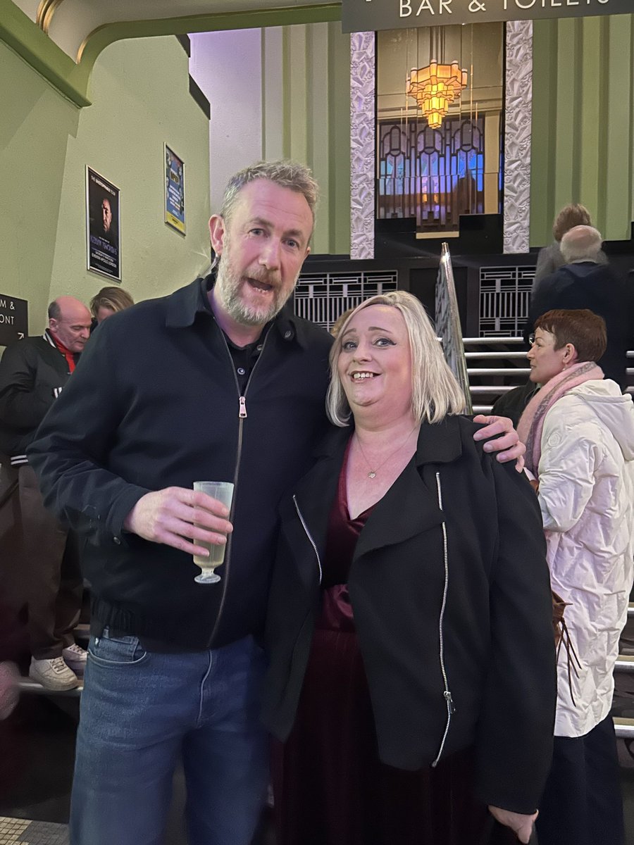 RuthGlanvill's tweet photo. Just met one of my favourite TV stars of #Taskmaster waiting for Greg Davies at The Apollo. https://t.co/yXWBPDXQgT