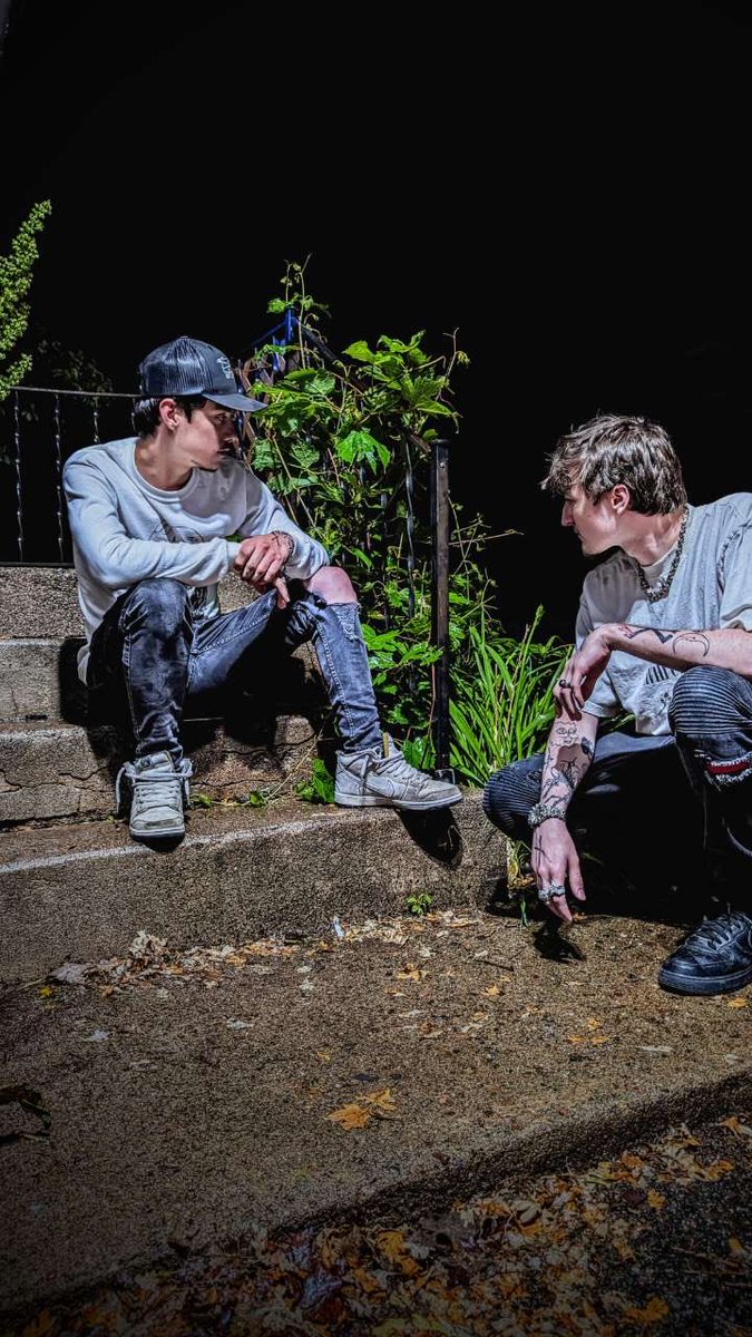 Heyitsomen tweet media