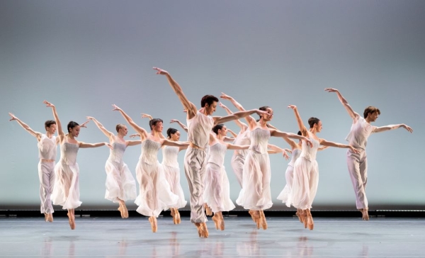 BuzzCenterStage tweet media