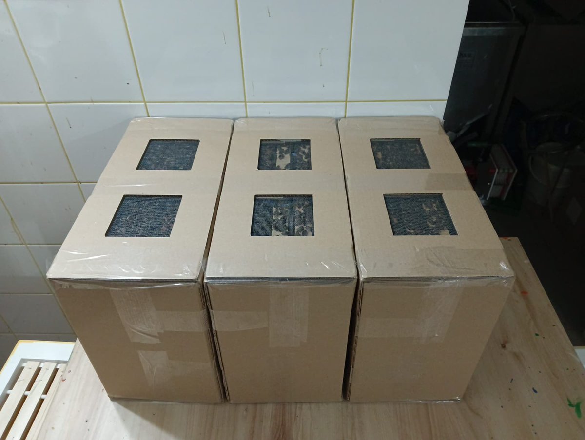 Včelař tweet media