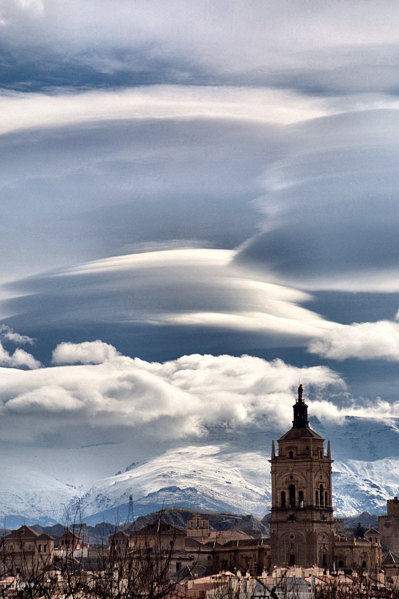 jrambaud's tweet photo. Los paisajes desde Altiplano de #Granada por #Guadix con #SierraNevada son tremendamente bellos. https://t.co/hIRcgoM3uz