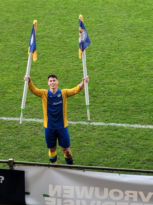 v.v. Internos tweet media