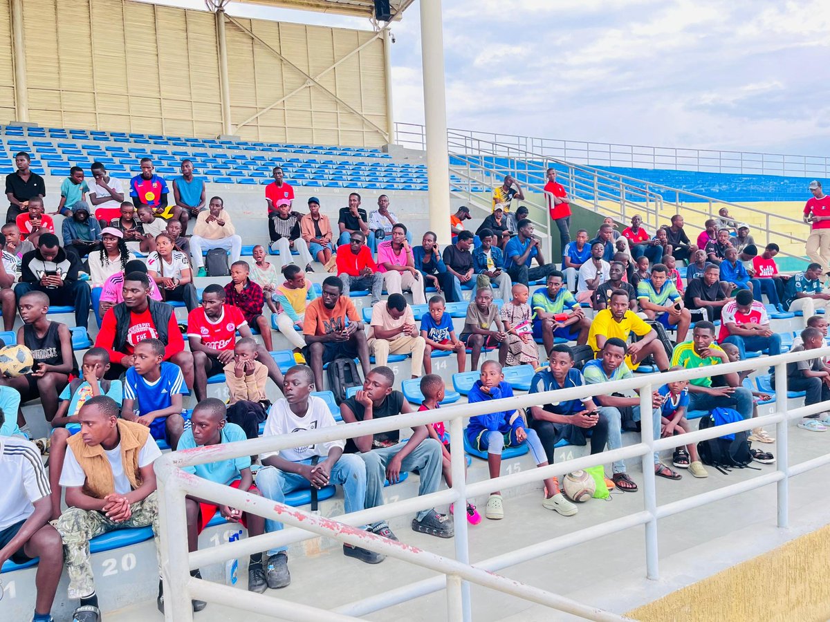 Uyu munsi kuri stade <a href="/NyagatareDistr/">Nyagatare District</a> urubyiruko rw’abanyamuryango ba RPF Inkotanyi bo muri kaminuza zombi, ari bo RPF Task Force UR Nyagatare na RPF Task Force EAUR bateguye igikorwa  cy’umupira w’amaguru cyahuje ayo makipaho ikipe ya EAUR yatsinze iya UR Nyagatare ibitego 5–0.