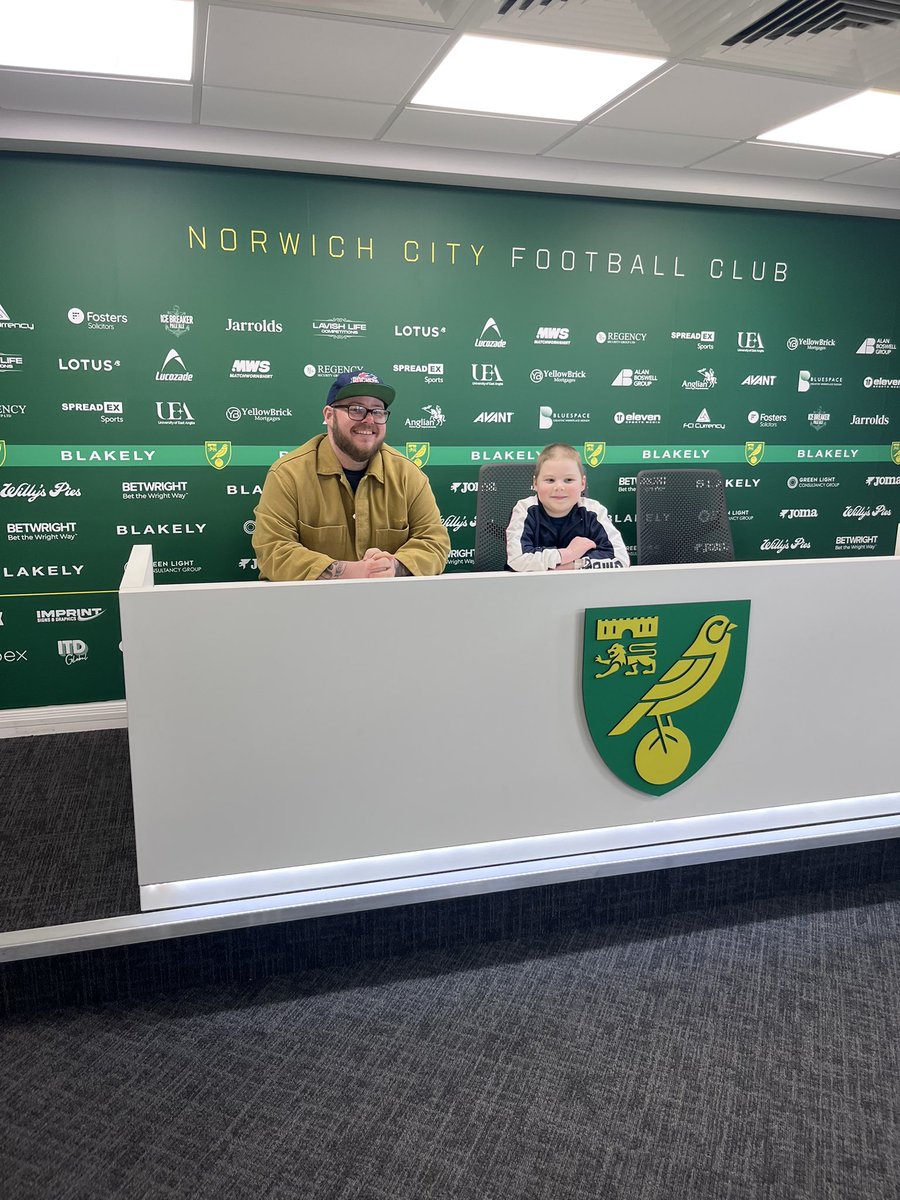 FreeKicksFoundation™ tweet media