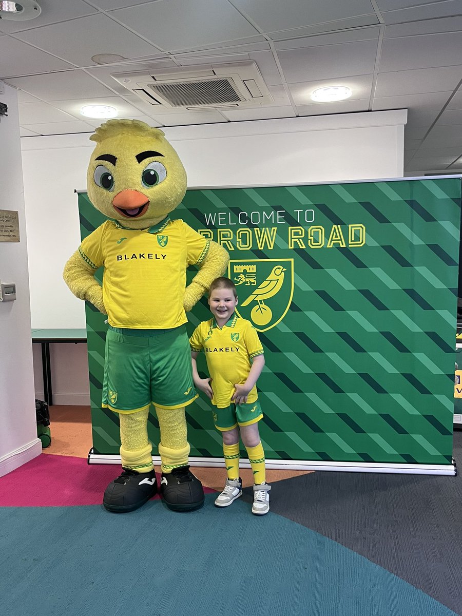 FreeKicksFoundation™ tweet media