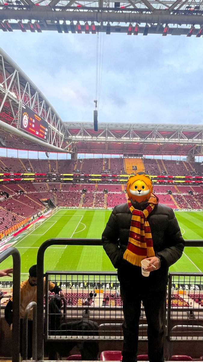 Seni sevdik gönül verdik şanlı Galatasaray!