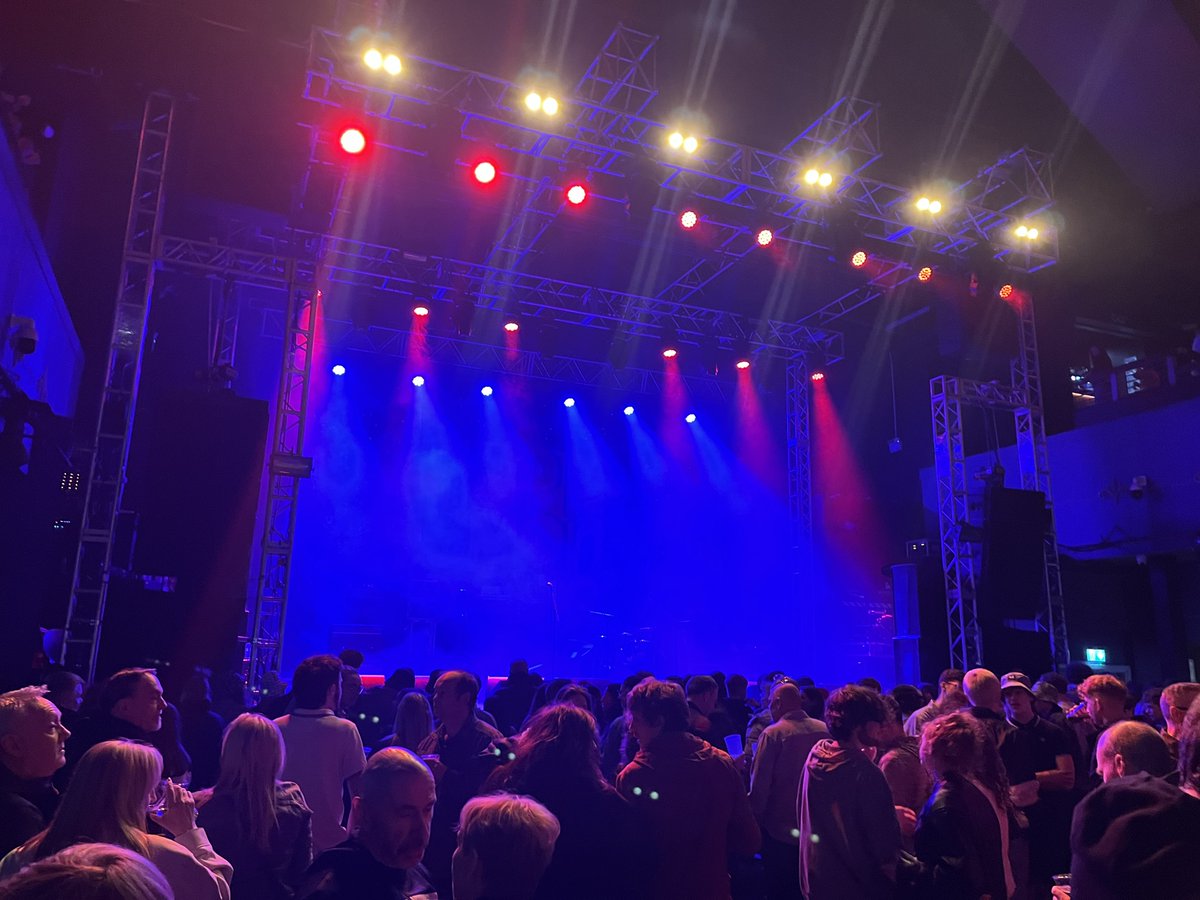 AllLoveLeeds's tweet image. Not been here in over 30 years!!!! #TownandCountryClub #02Academy #HappyMondays🪇