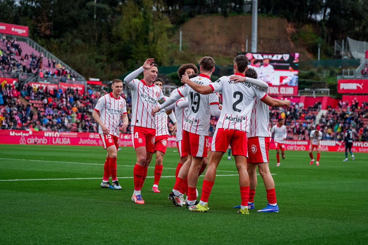 arnaueti_4's tweet photo. Victòria i porteria a zero, tarda perfecte a casa amb vosaltres, afició! 🫶🏻🙌🏻 L’equip es mereixia aquest premi. A per més, @GironaFC! 🫡🚀 

#GironaFC https://t.co/qYZeuHD7RJ
