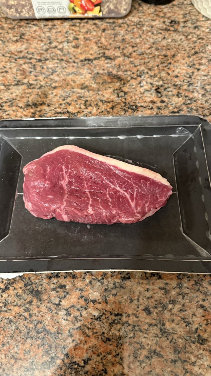 Herr Incredible tweet media