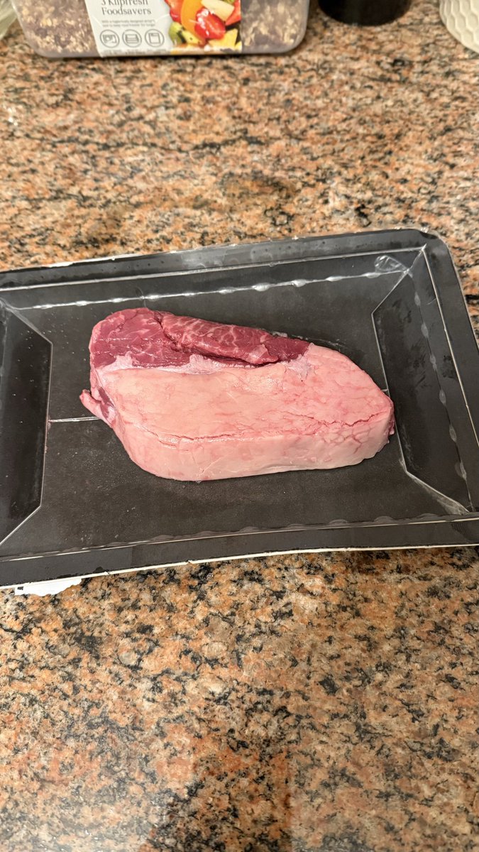 Herr Incredible tweet media