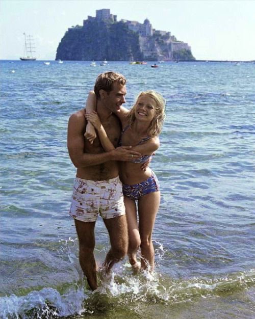 ModernBasileus's tweet photo. This bout to be the best white boy summer since they took kick buttowski off cable

#sensitiveyoungman https://t.co/edGU9Uzays