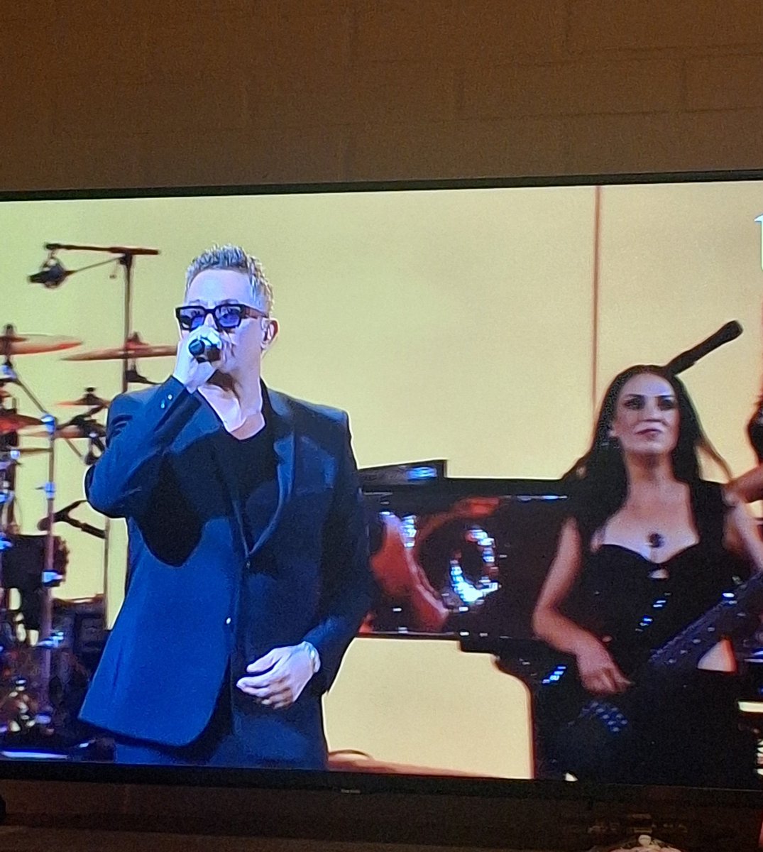 <a href="/pathisanz/">Pathisanz 🇨🇱</a> <a href="/AlejandroSanz/">Alejandro Sanz</a> Deja que termine de ver una cosita y te cuento 😮‍💨